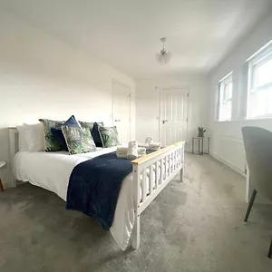 Apartment Lovely Stylish Near Penny Lane! Free Parking, Liverpool